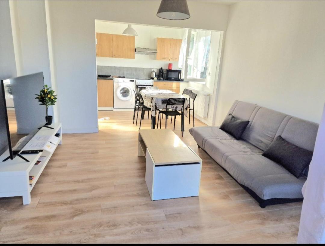 Maison A Aurillac - 3 Chambres - Arrivee Autonome Ruang foto